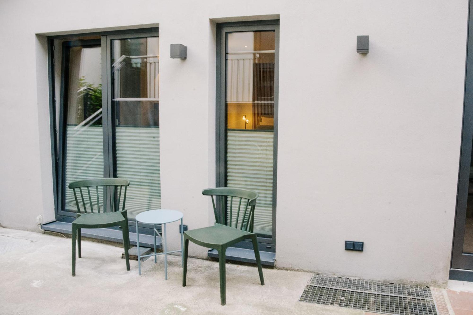 City-studio Im Innenhof Mit Boxspring-bett Und Community-raum Apartment